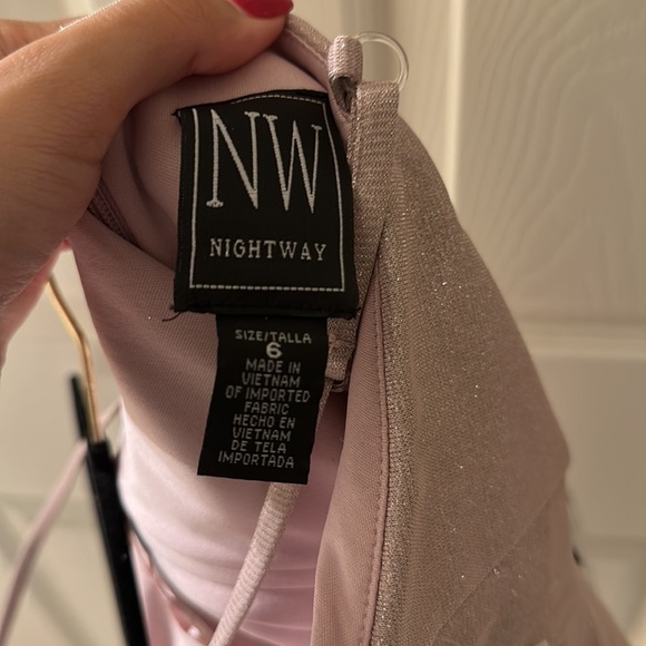 NEW - Picture 2 of 2